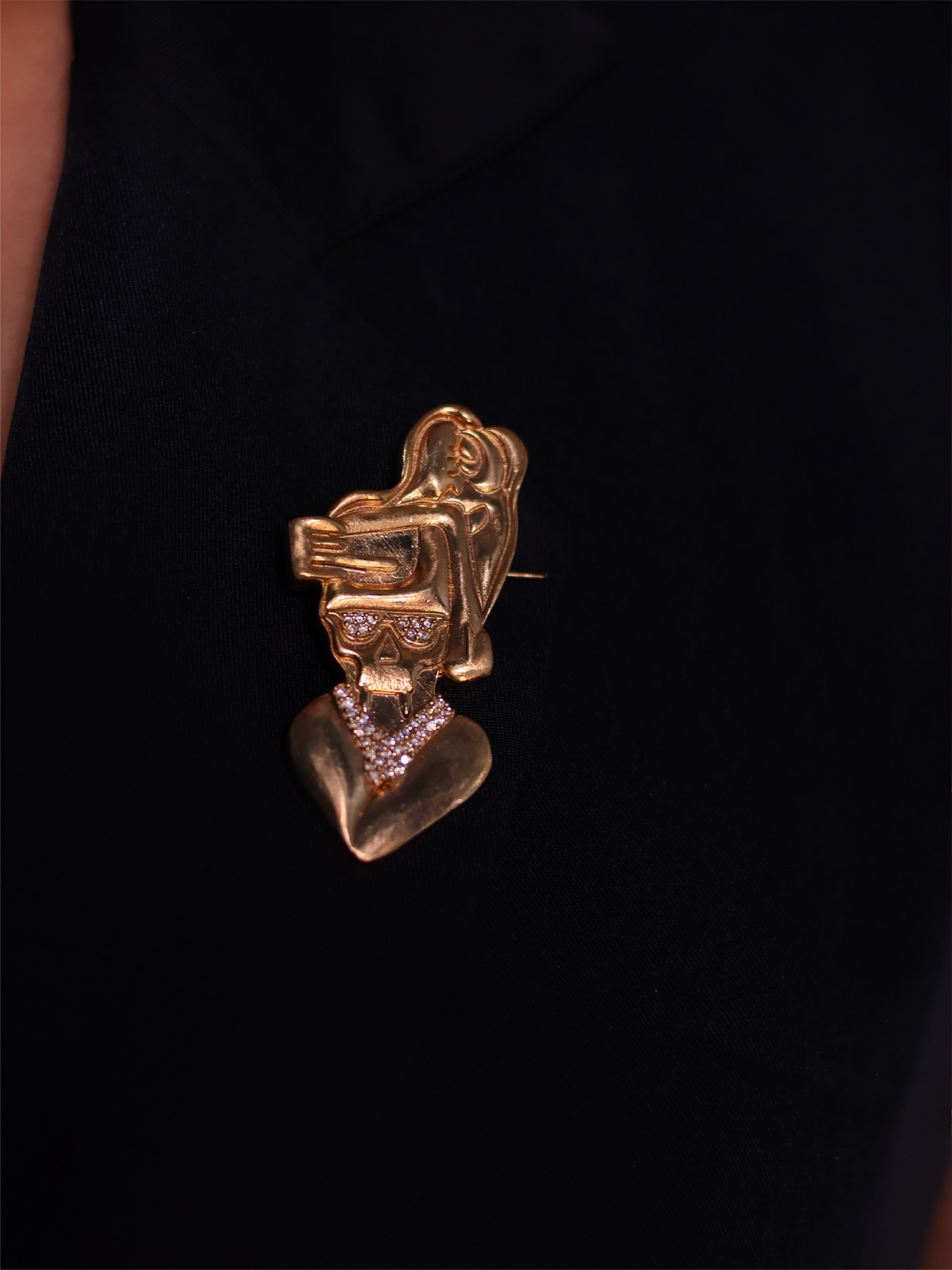 The flippin Lady - brooch